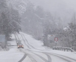 Neu i conducció a Andorra: què cal tenir en compte després d’un temporal